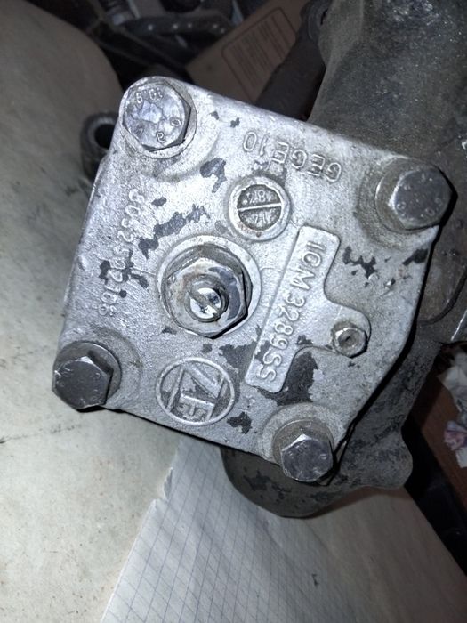 Редуктор керма BMW e28