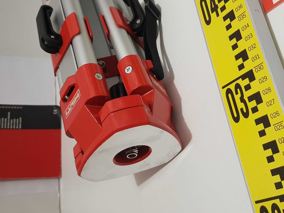 Statyw HILTI +lata 5m do niwelator laser teodolit PR,PRI,PRE 30,3