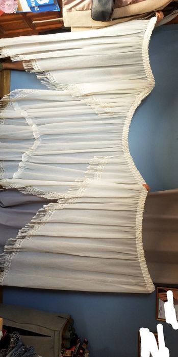 Firanka na okno ecru kremowa ozdobna asymetryczna