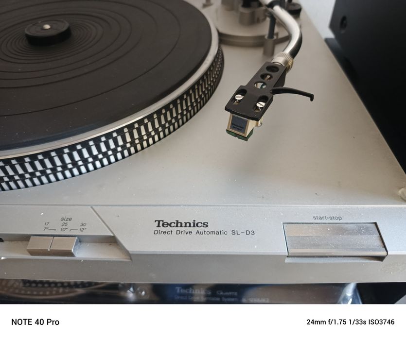 Technics gramofon.