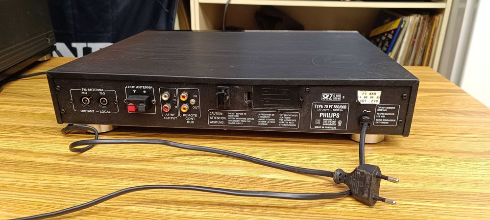 AM/FM тюнер Philips FT880