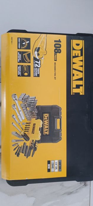 Zestaw kluczy DeWalt 108 elementów