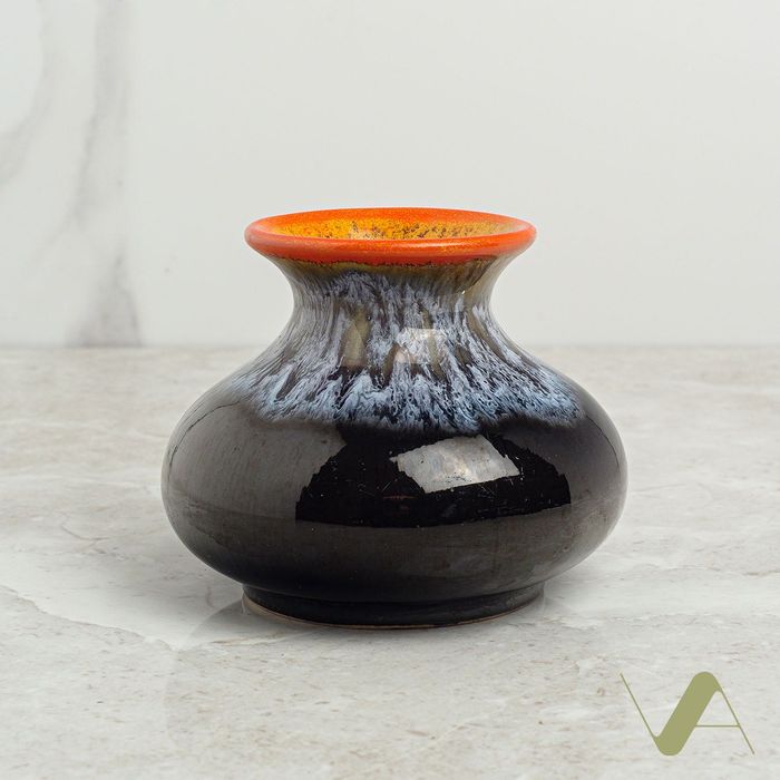 Ceramiczny wazon o cudownych kolorach, niewielki ale bardzo uroczy. Niemcy, lata 70-te.