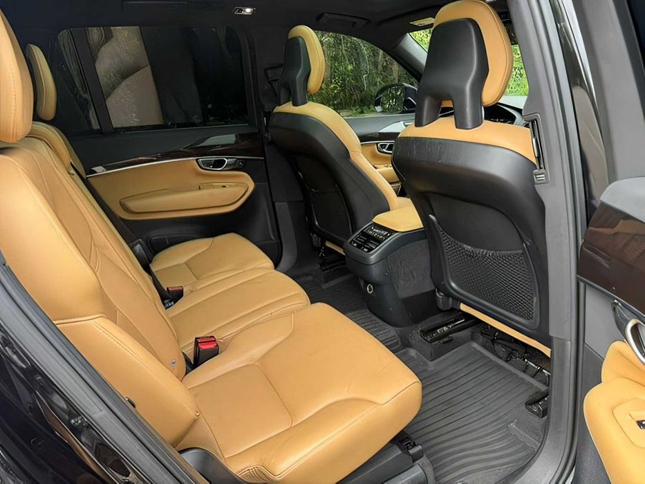 Volvo XC90      2017