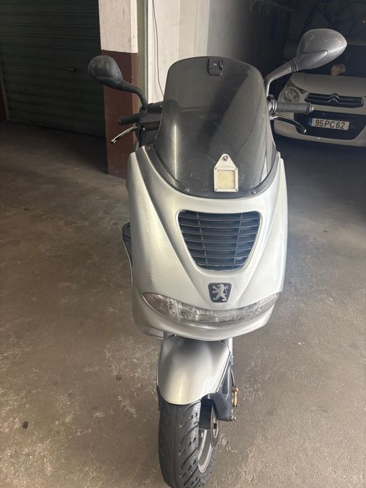 Vendo mota peugeot
