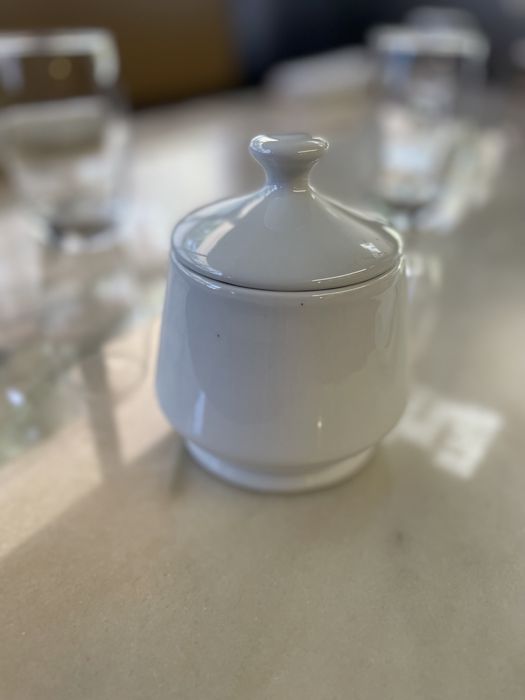 Açucareiro com tampa