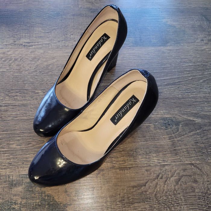 Туфлі шкіряні лаковані темно-синього кольору