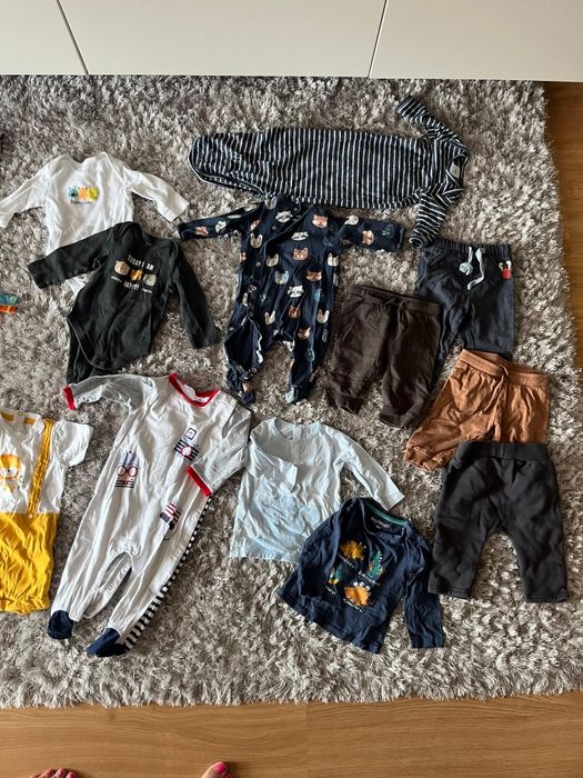Lote de roupa para bebé – 24 peças, tamanho 68 (menino)
