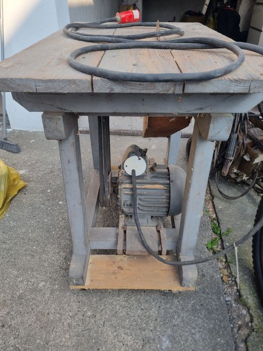 Piła stołowa duża