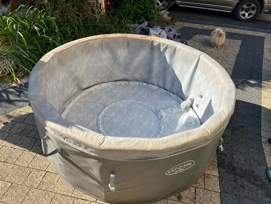 Jacuzzi Lay-z-spa Montreal