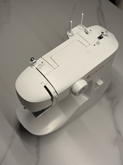 Singer M1605 - COMO NOVA - Com Garantia até 12/2027