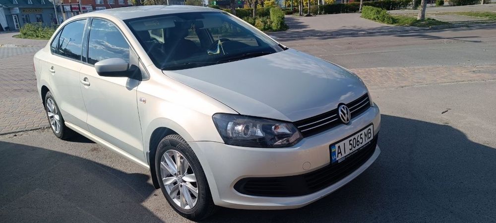 Продам автомобіль Volkswagen Polo