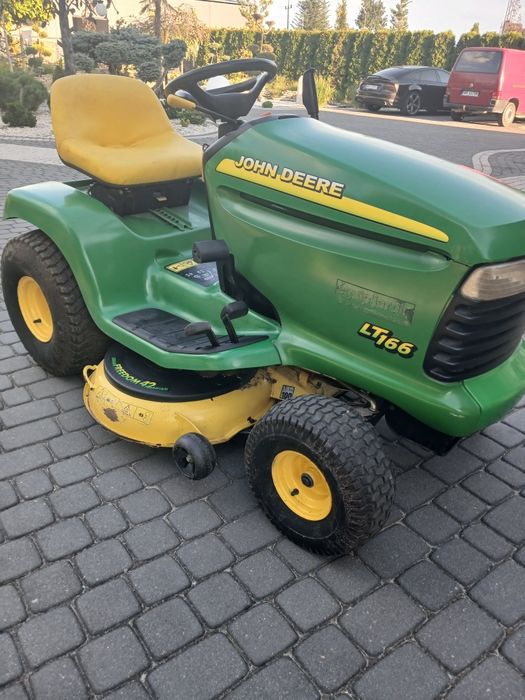 Traktorek kosiarka  John Deere LT166