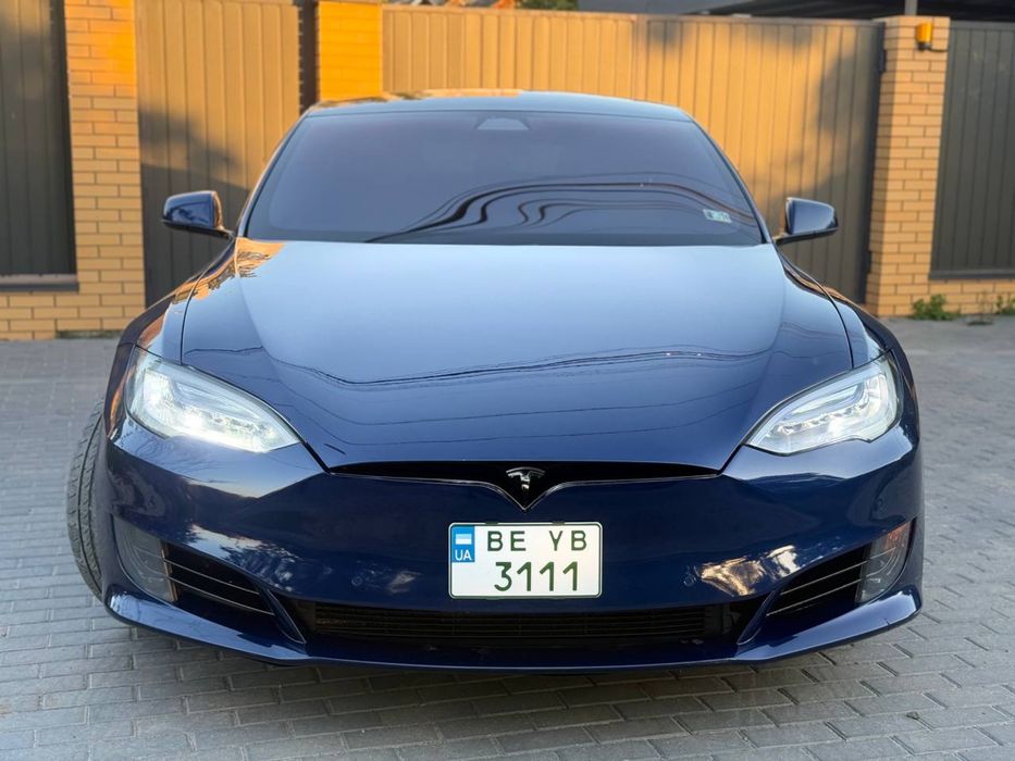 Tesla model s 75D