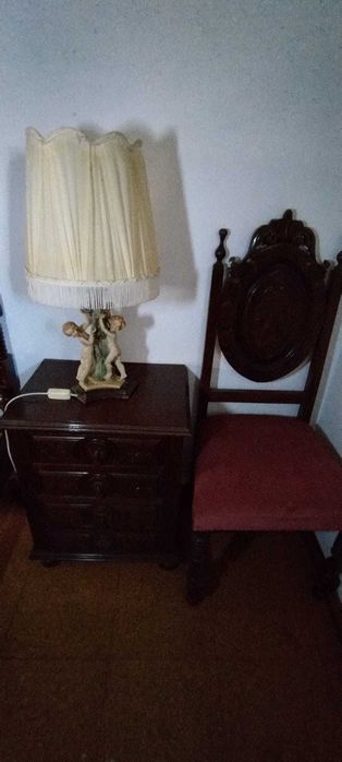 Mobília Completa de Quarto Antiga