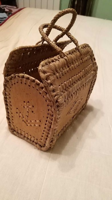 mala , bolsa em Junco rafia e Madeira feito á mão