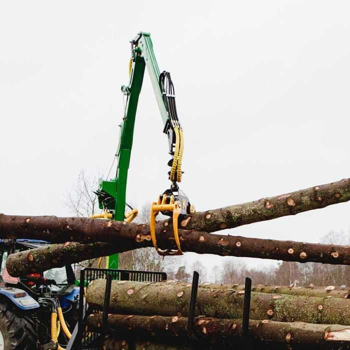 Chwytak 21 otwiera się do szerokość 1250 mm.