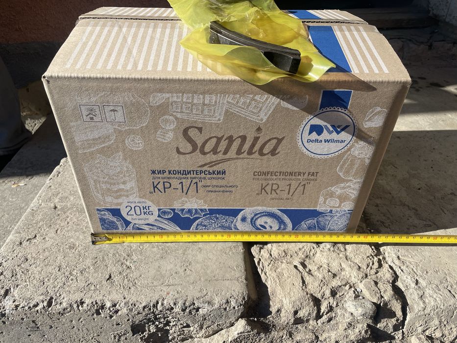 Коробки картонні  розмір 26/39/26 а також є інші розміри.