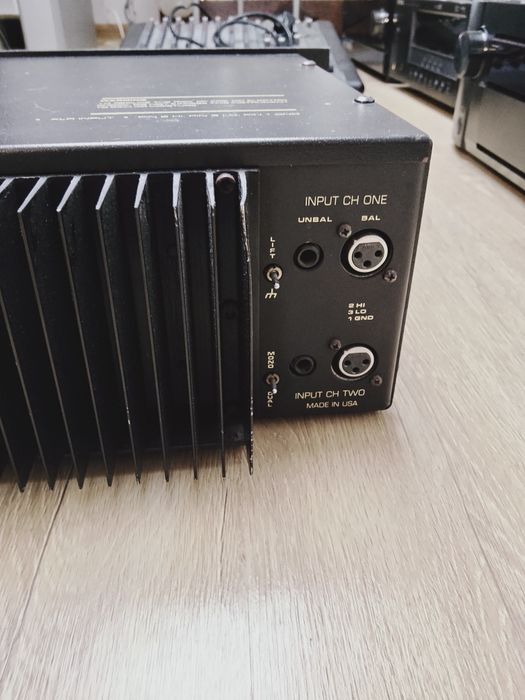 Końcówka mocy AB  International model 900A