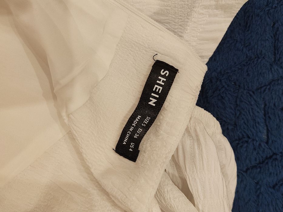 Biała letnia sukienka