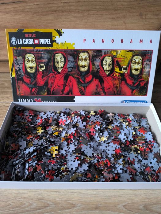 Puzzle 1000 elementów - Dom z papieru (panorama)