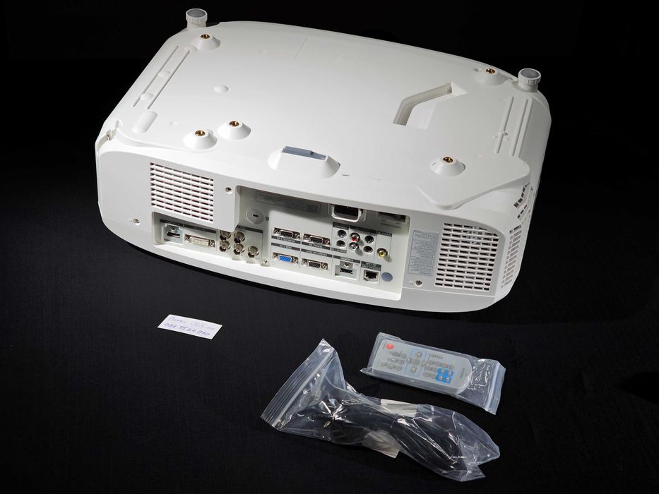 Проектор Panasonic PT-EZ580 3LCD WUXGA 1920×1200, 5400 ANSI люмен