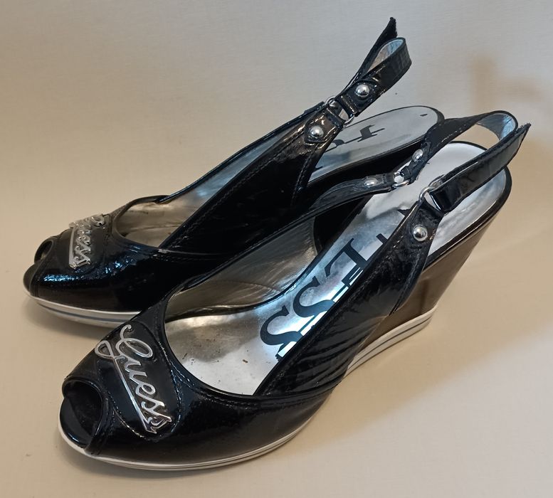 Buty damskie Guess rozmiar 39 Black/Silver
