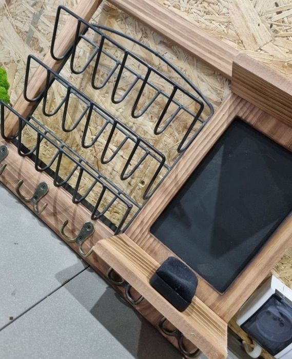 Wieszak, gazetnik nowy