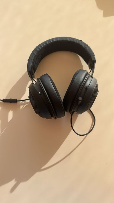 Phones e tapete de rato