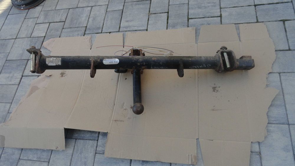 Hak Zaczep Przyczepki Opel Zafira A demontaż