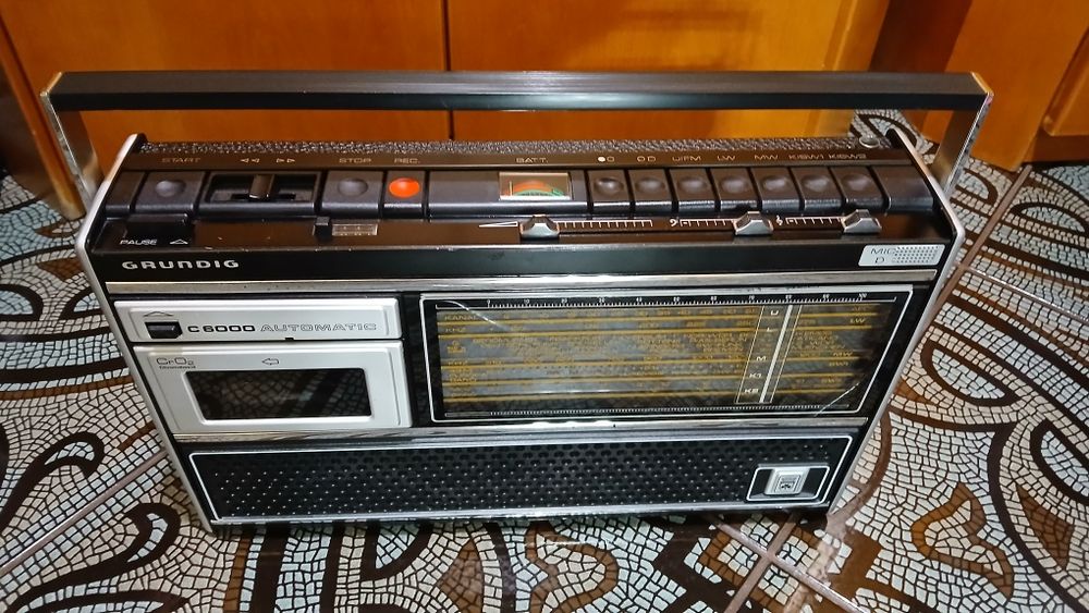 Radiomagnetofon stereo GRUNDIG  C 6000