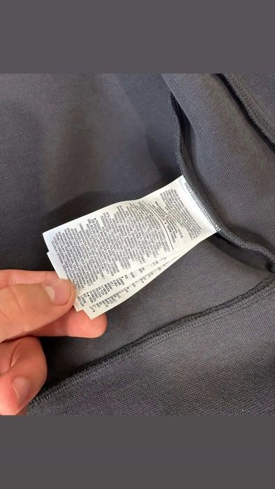 Nike tech fleece ( S )