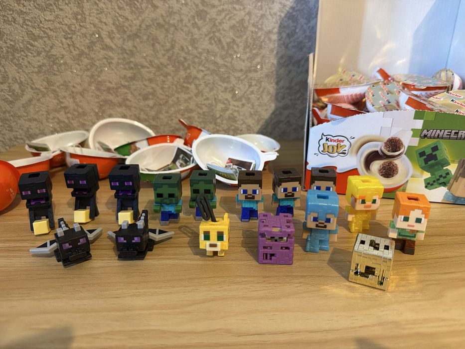 Продаж / обмін  фігурки Майнкрафт кіндер kinder Minecraft
