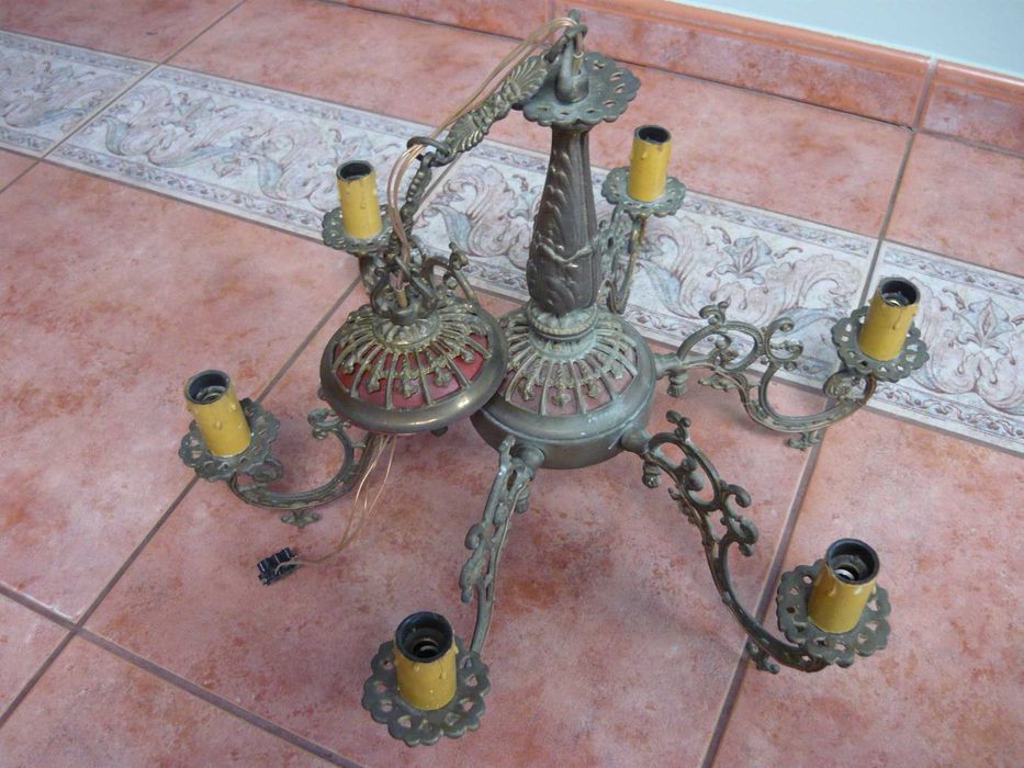 żyrandol mosiężny