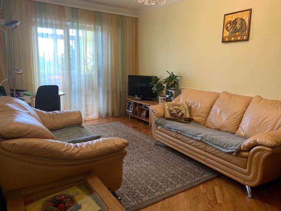 Продам 3-х на Староказацкая, р-н парка Глобы. Ремонт, мебель, техника.