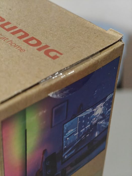 Grundig - Candeeiro de pé (canto) LED RGB + Controlo Remoto