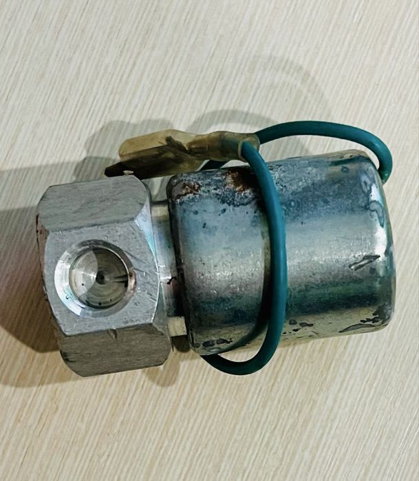 Електромагнітний клапан ТНВД 1102-3741.