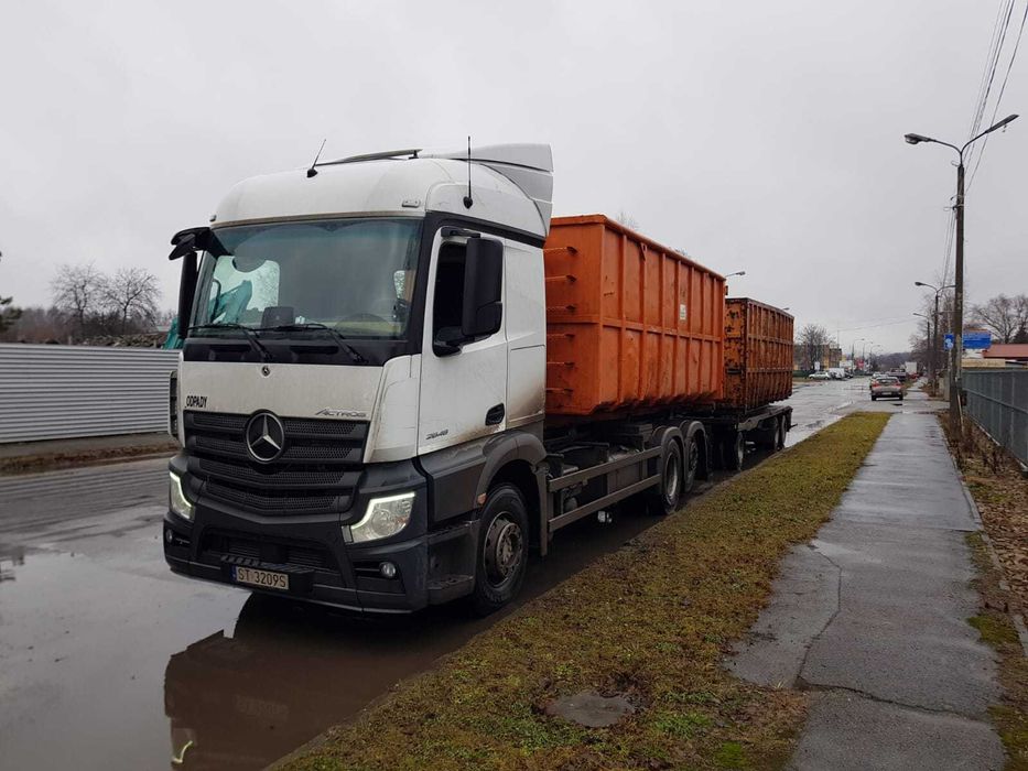 Transport złomu hakowiec z przyczepą HDS przewóz kontenerów Utylizacja