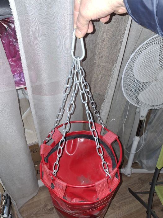 Груша боксерська з кріпленням