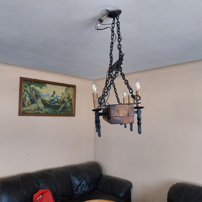 Żyrandol starodawny odrestaurowany