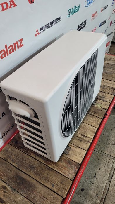 Наружный блок кондиционера SAMSUNG 
FUNAI - 9.

made in JAPAN. 

Качес