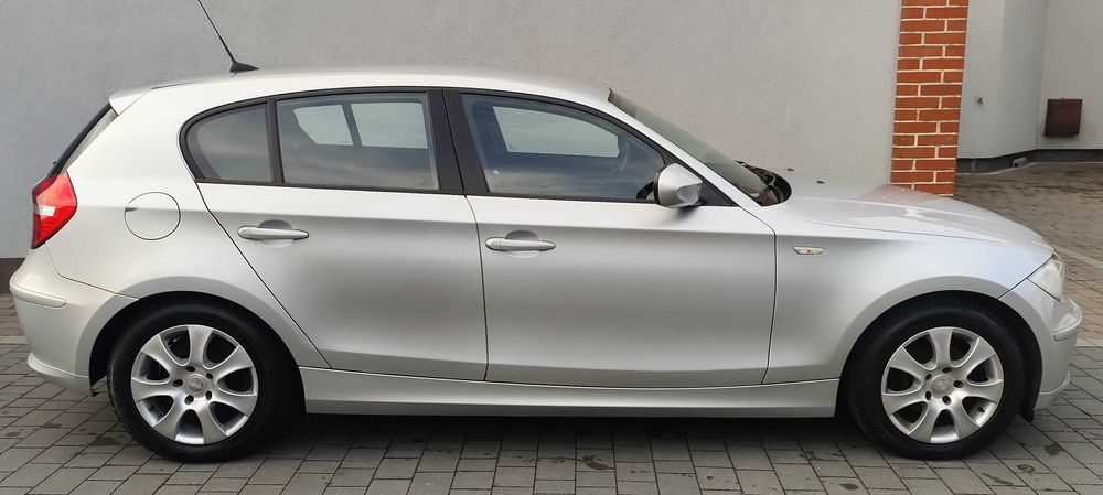 Poj.2.0 Diesel/E87/2010/143KM/210tys.km/czujniki parkow/Grzane fotele