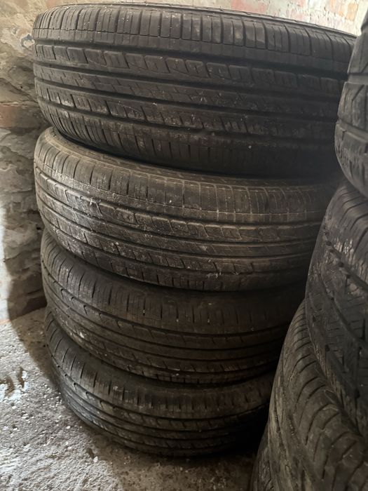 Гума літо 215/70/16 гарний стан