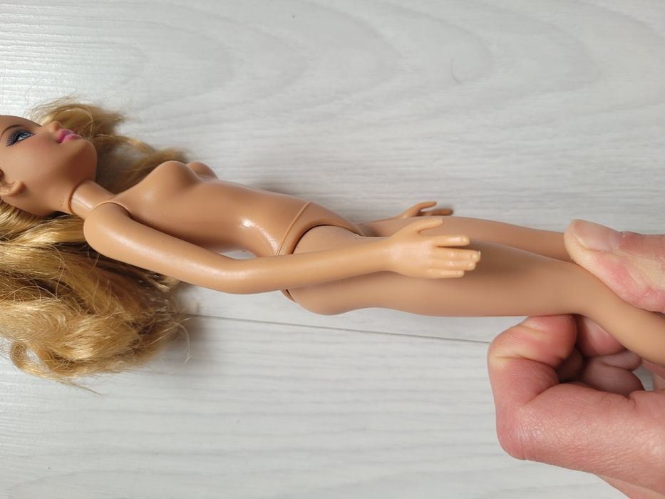 Lalka barbie mattel 2005