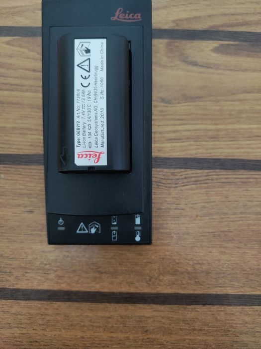 GNSS приймач Leica GS08