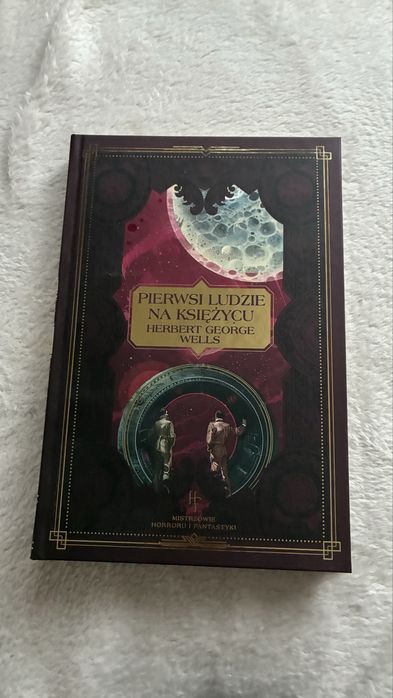 H.G Wells pierwsi ludzie na ksiezycu hachette mistrzowie horroru i fantastyki
