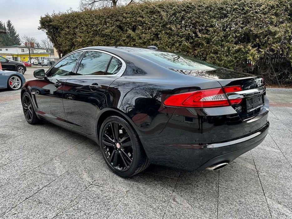 Бампер передній Jaguar XF X250 запчастини Ягуар ХФ шрот
