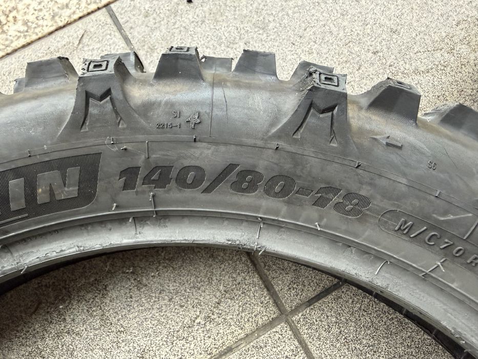 Conjunto Michelin Enduro Medium