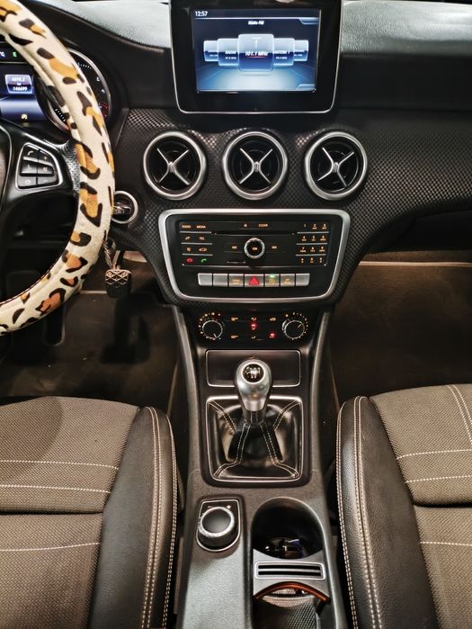 Mercedes-Benz A 160d AMG LINE