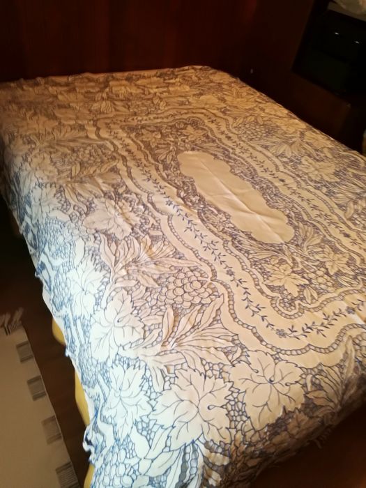 Toalha de mesa antiga